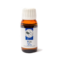 Peeling TCA à 35% est une formule intensément puissante conçue pour une exfoliation profonde et une régénération cellulaire accrue.