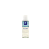 Démaquillant biphasique huile dans eau, à base de mauve, camomille, vitamine C, panthénol, aloès, huile de jojoba, vitamine E et cassis, à haut pouvoir hydratant, émollient et adoucissant.